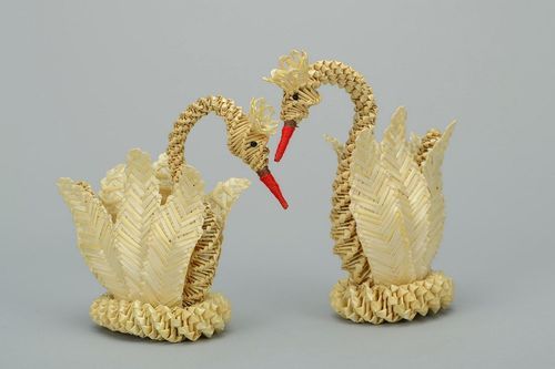 Estatueta de palha Casal de cisnes - MADEheart.com