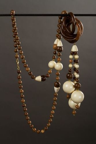 Wooden beads - MADEheart.com