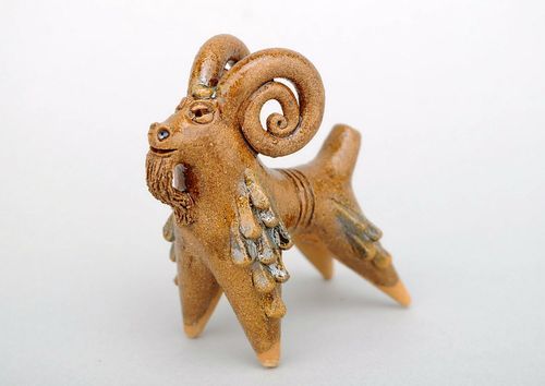 Apito carneiro de cerâmica artesanal - MADEheart.com