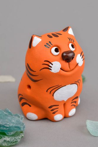 Изделие ручной работы котенок глиняная игрушка забавная свистулька из глины - MADEheart.com