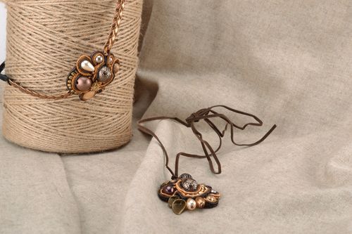Jewelry set made using soutache technique - MADEheart.com