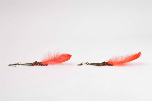 Orecchini di piume in tessuto fatti a mano bigiotteria originale da donna - MADEheart.com