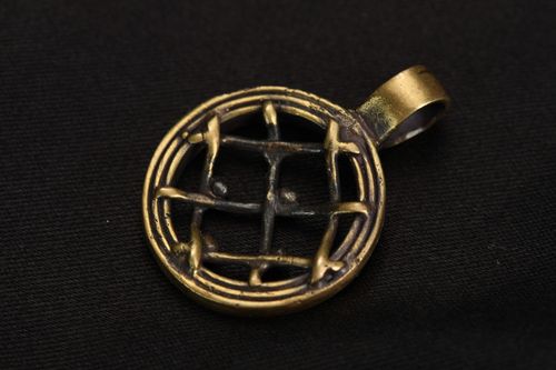 Pingente de bronze feito à mão Campo - MADEheart.com