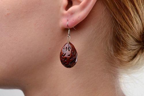 Handmade Damen Schmuck Holz Ohrringe Accessoires für Frauen aus Aprikosenkernen - MADEheart.com