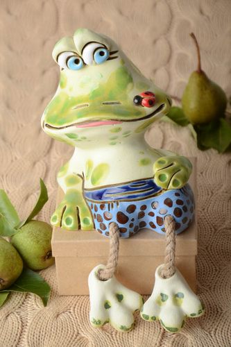 Hucha hecha a mano de arcilla alcancía de cerámica regalo para niño Rana - MADEheart.com