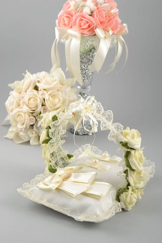 Cojín de boda para anillos hecho a mano con flores grande original accesorio  - MADEheart.com