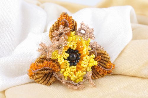 Broche écusson décoration fleurs pour vêtements - MADEheart.com