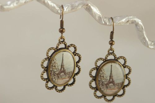 Petites boucles doreilles en résine transparente ovales faites main Paris - MADEheart.com