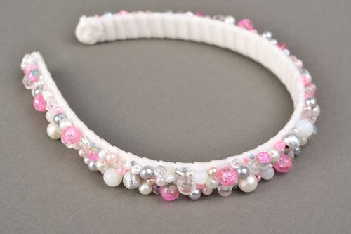Diadema hermosa con cuentas y abalorios hecha a mano - MADEheart.com