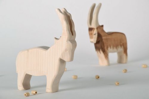 Wooden figurine Mountain goat - MADEheart.com