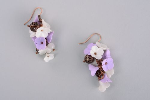 Longues boucles doreilles pendantes en pâte polymère Lilas  - MADEheart.com