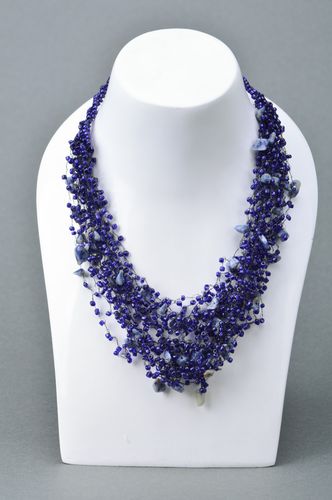 Collar de abalorios y corales trenzado original hecho a mano para mujeres - MADEheart.com