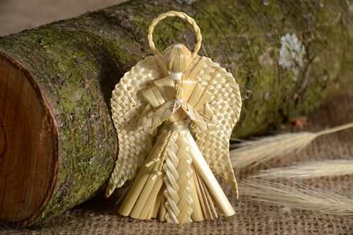 Deko Anhänger aus Stroh Engel Schutzamulett an Wand Haus Dekor Handarbeit - MADEheart.com
