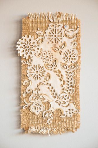 Décoration murale artisanale en bois faite main - MADEheart.com