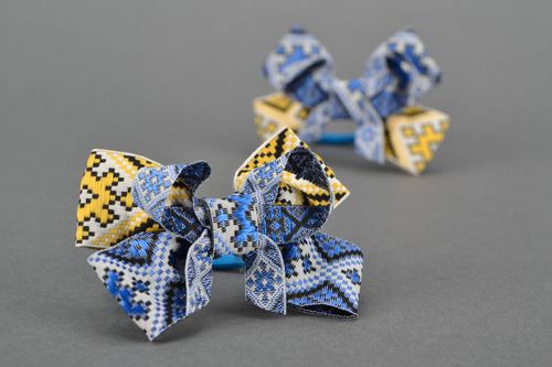Handmade scrunchies with ethnic patterns - MADEheart.com
