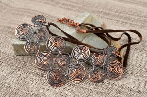 Beautiful handmade metal necklace fashion accessories for girls metal craft - MADEheart.com