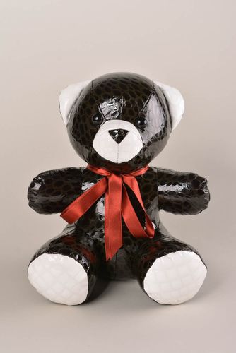 Juguete artesanal de cuero muñeco de peluche decorativo regalo original Osito - MADEheart.com
