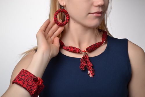 Schmuckset aus Textilgarn - MADEheart.com