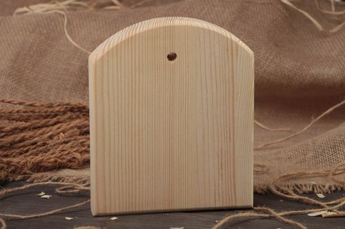 Designer wooden blank cutting board for cheese for decoupage and painting - MADEheart.com