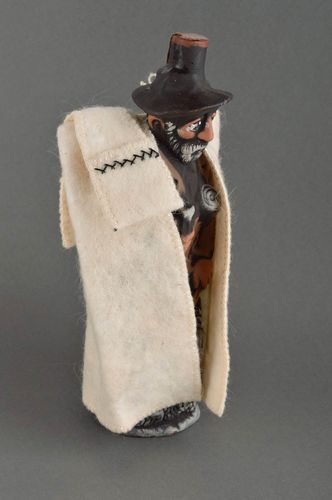 Handmade designer accessory stylish kitchen decor beautiful bottle cape - MADEheart.com