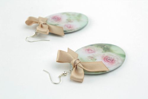 Boucles doreilles rondes avec noeuds Roses  - MADEheart.com
