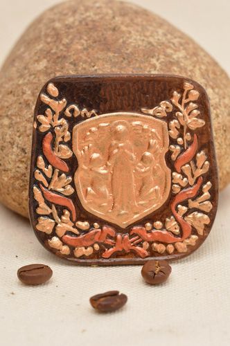 Magnete da frigo fatto a mano in ceramica a forma di emblema souvenir calamita - MADEheart.com