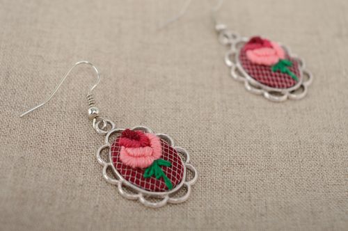 Stickerei Ohrringe Gehänge - MADEheart.com