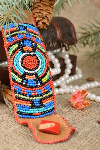 Bracelet en perles de rocaille fait main à base de cuir bijou original - MADEheart.com