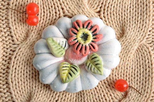 Kühlschrankmagnet aus Keramik Blume - MADEheart.com