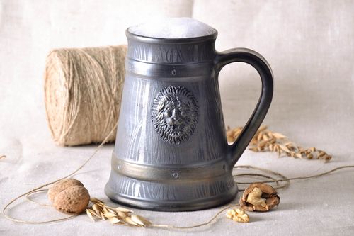Großer Bierkrug aus Keramik Löwe - MADEheart.com
