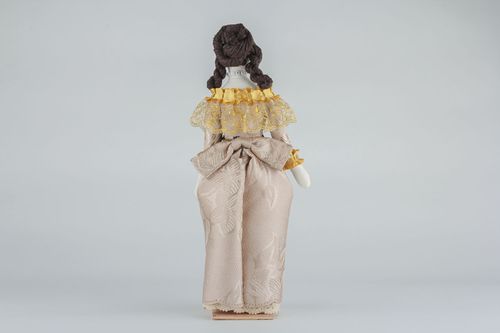 Doll in a beautiful dress - MADEheart.com