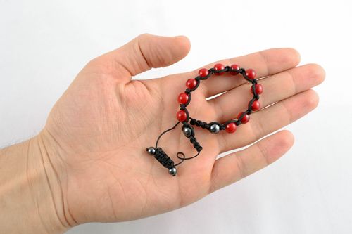 Cord bracelet with red beads - MADEheart.com