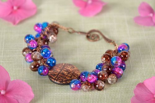 Handmade bracelet made from multi-colored beads - MADEheart.com
