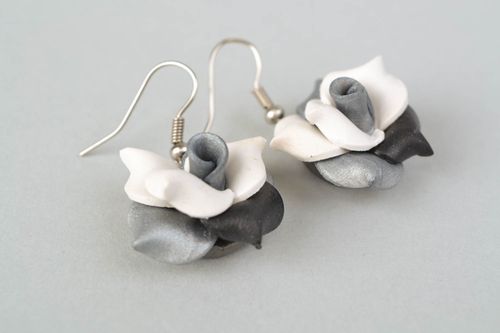 Polymer clay earrings with gray roses - MADEheart.com