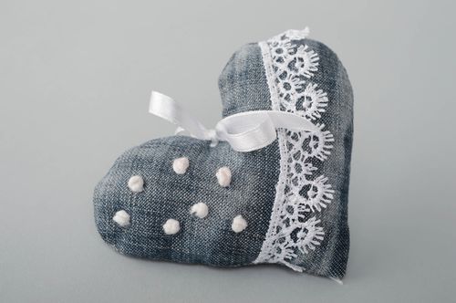 Handmade wall hanging Denim Heart - MADEheart.com