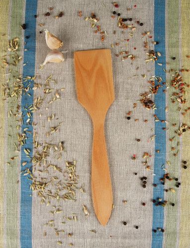 Paletta di legno per cucina fatta a mano Cucchiaio di legno Posate di legno - MADEheart.com
