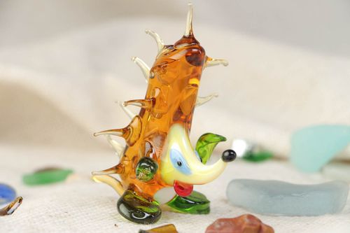 Handgemachte originelle gelbe Lampwork Figur aus Glas in Lampwork Technik  - MADEheart.com