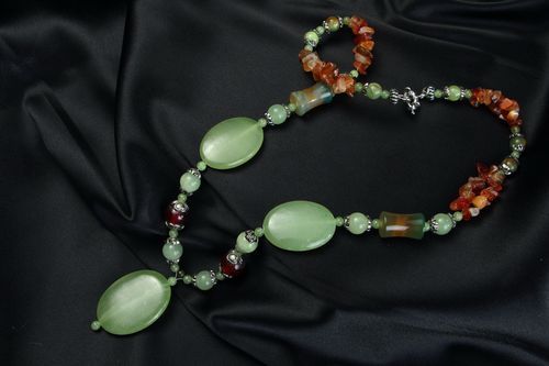 Necklet with agate and cornelian - MADEheart.com