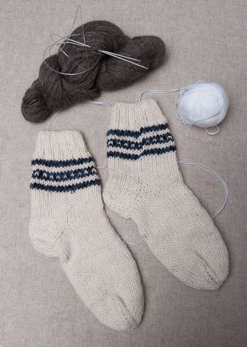 Warm baby socks made ​​of wool - MADEheart.com