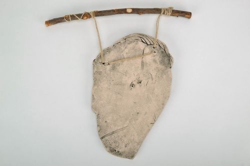 Masque déco dintérieur dargile fait main - MADEheart.com