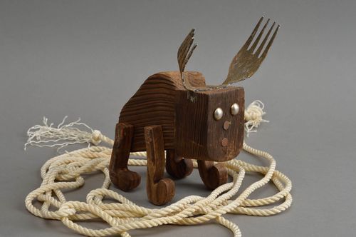 Figura original de madera hecha a mano elemento decorativo souvenir original - MADEheart.com