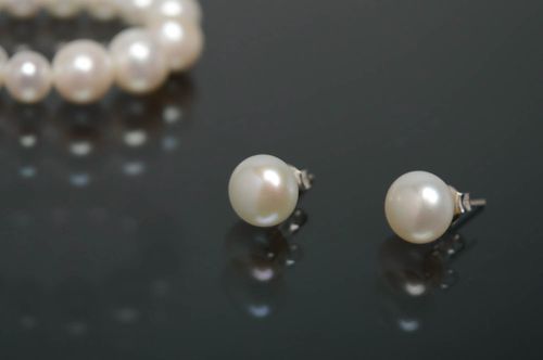Silber Ohrringe mit weißen Perlen - MADEheart.com