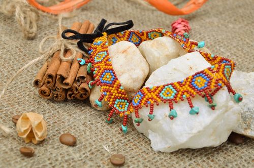 Grelles oranges Choker Collier aus Glasperlen geflochten künstlerisch massiv handmade - MADEheart.com