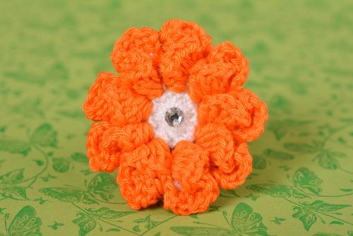 Handmade crocheted scrunchy hair accessories flower barrette for women - MADEheart.com