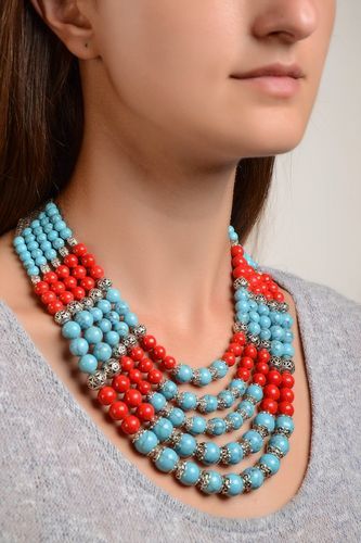 Collier fantaisie Bijoux fait main rouge bleu en corail turquoise Cadeau femme  - MADEheart.com
