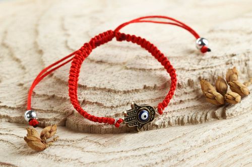 Handmade woven thread bracelet friendship bracelet fashion accessories - MADEheart.com