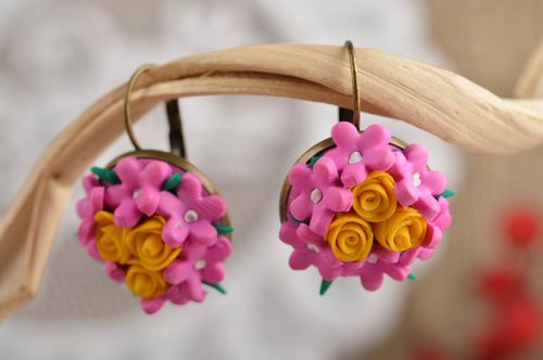 Boucles doreilles fleurs Bijou fait main rondes en pâte polymère Cadeau femme - MADEheart.com