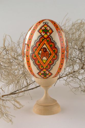 Homemade design Easter egg - MADEheart.com