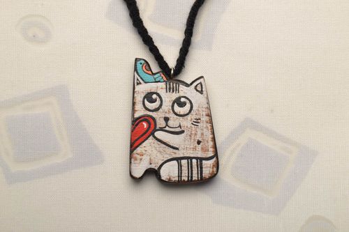 Pendentif en bois original en forme de chat - MADEheart.com
