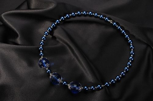 Blue beaded necklace - MADEheart.com